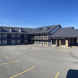 Days Inn By Wyndham Branson Ozarks